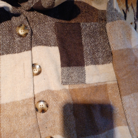 Host pick! 🍂🍁🍂🍁! super soft plaid flannel shirt Shacket - Picture 7 of 8